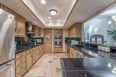 2627 Lakehill Lane, Carrollton, TX 75006 - Photo 8