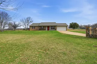 253 Co Rd 4899, Boyd, TX 76023 - Photo 2