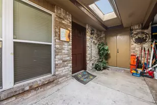 5702 Meadow Wood Ln, Fort Worth, TX 76112 - Photo 4