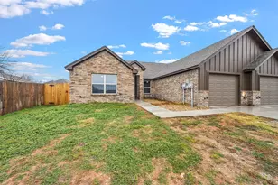 228 St Charles Dr, Springtown, TX 76082 - Photo 20