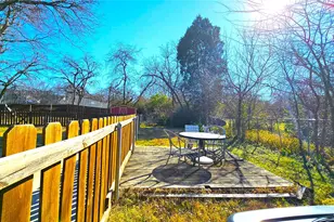 903 W Congress St, Denton, TX 76201 - Photo 32