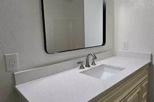 903 W Congress St, Denton, TX 76201 - Photo 28