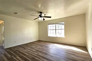 903 W Congress St, Denton, TX 76201 - Photo 6