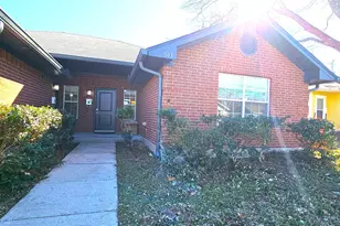 903 W Congress St, Denton, TX 76201 - Photo 1