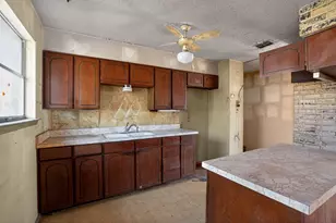 404 Nathan St, Burleson, TX 76028 - Photo 14