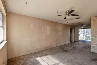 404 Nathan Street, Burleson, TX 76028 - Photo 8