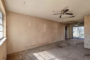 404 Nathan St, Burleson, TX 76028 - Photo 8