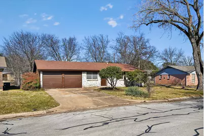 404 Nathan Street, Burleson, TX 76028 - Photo 2