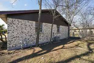 404 Nathan St, Burleson, TX 76028 - Photo 30