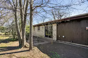 404 Nathan St, Burleson, TX 76028 - Photo 28