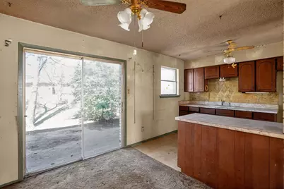 404 Nathan Street, Burleson, TX 76028 - Photo 12