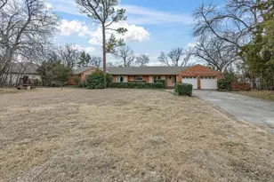 5 Chelsea Dr, Fort Worth, TX 76134 - Photo 2