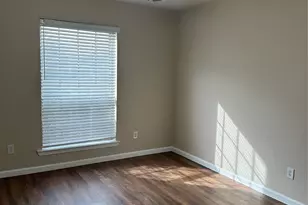 2418 Sam Houston Dr, Garland, TX 75044 - Photo 16