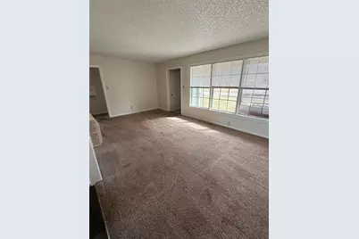 203 E 7th Street, Kaufman, TX 75142 - Photo 2