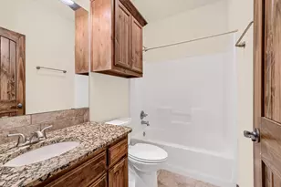 5300 Highland Dr, Denison, TX 75020 - Photo 10