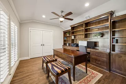 6526 Meadowcreek Drive, Dallas, TX 75254 - Photo 14