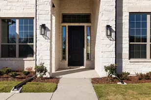 108 Lila Lk Dr, Waxahachie, TX 75165 - Photo 2