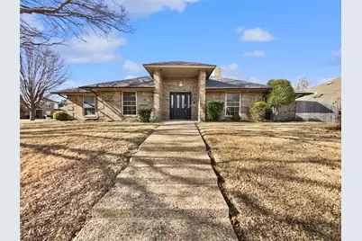 401 Kenshire Drive, Benbrook, TX 76126 - Photo 1