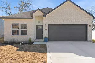 1004 E Hickory St, Kaufman, TX 75142 - Photo 1