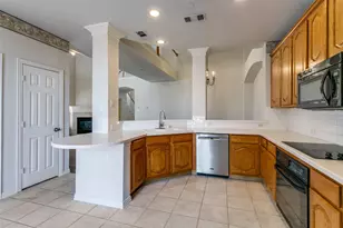 511 Poplar Ln, Irving, TX 75063 - Photo 12