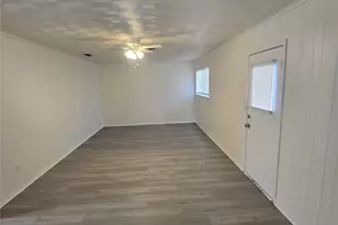 921 Poinsettia Dr, Lancaster, TX 75146 - Photo 4