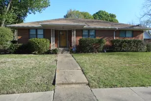 921 Poinsettia Dr, Lancaster, TX 75146 - Photo 1