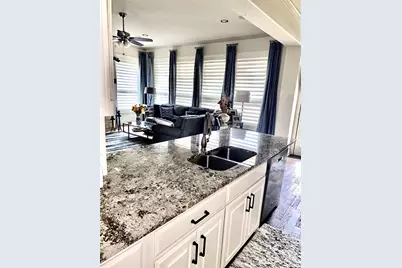 819 Shady Meadow Drive, Lewisville, TX 75077 - Photo 12