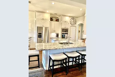 819 Shady Meadow Drive, Lewisville, TX 75077 - Photo 10