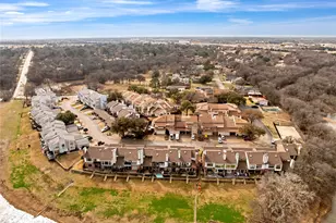 26 Oakbrook Dr, Lewisville, TX 75057 - Photo 36