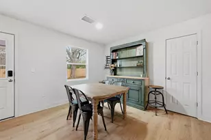 918 N Ricketts St, Sherman, TX 75092 - Photo 6