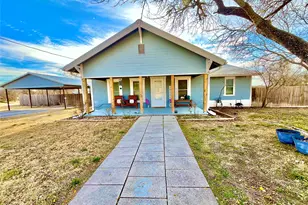 522 E Standifer St, Hamilton, TX 76531 - Photo 2