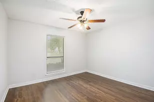 1934 Lost Creek Dr, Arlington, TX 76006 - Photo 16