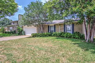 1934 Lost Creek Dr, Arlington, TX 76006 - Photo 2