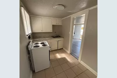 3529 W 7th Street #9, Fort Worth, TX 76107 - Photo 6