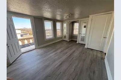 3529 W 7th Street #9, Fort Worth, TX 76107 - Photo 2