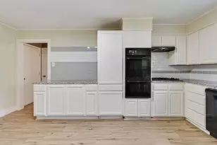 1313 W Shepherd St, Denison, TX 75020 - Photo 2