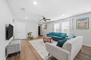 200 Sleepy Willow Ln, McKinney, TX 75071 - Photo 8