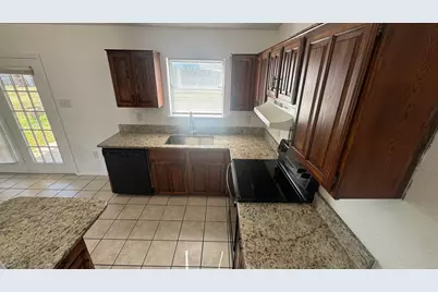 2406 Villanova Street, Arlington, TX 76018 - Photo 6