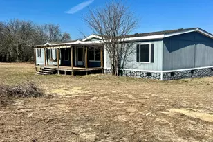 1085 Highland Cir, Springtown, TX 76082 - Photo 2