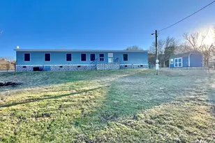 1085 Highland Cir, Springtown, TX 76082 - Photo 22