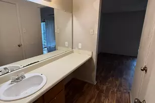 6050 Melody Ln, Dallas, TX 75231 - Photo 10