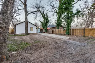 3242 Pine St, Dallas, TX 75215 - Photo 24