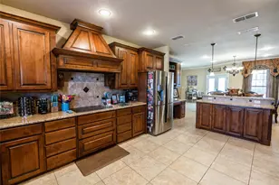 209 Benton St, Nocona, TX 76255 - Photo 16