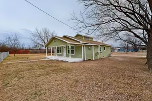 400 S Oak St, Ranger, TX 76470 - Photo 4