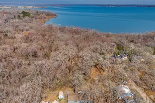 103 E 8th St, Denton, TX 76208 - Photo 14