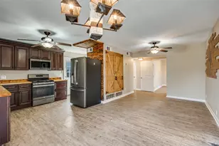 103 E 8th St, Denton, TX 76208 - Photo 8