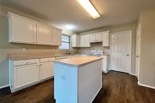 4021 Busch Gardens Dr, Fort Worth, TX 76123 - Photo 6