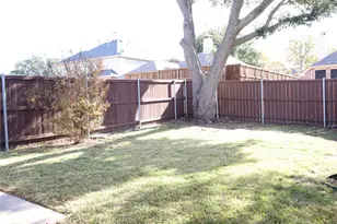 9805 Carmel Valley Dr, Frisco, TX 75035 - Photo 2