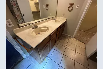 912 Red Oak Street, Azle, TX 76020 - Photo 10