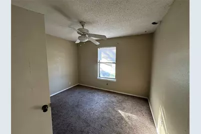 912 Red Oak Street, Azle, TX 76020 - Photo 8